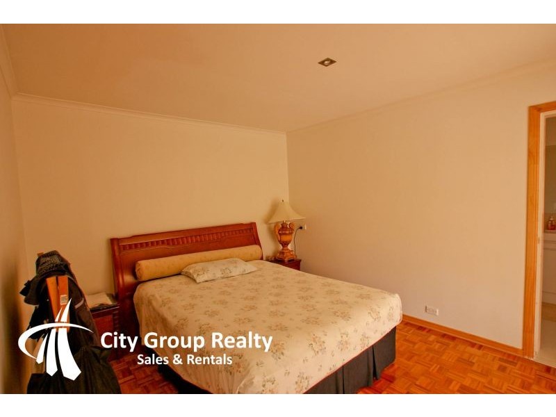 Broadbeach Waters QLD 4218