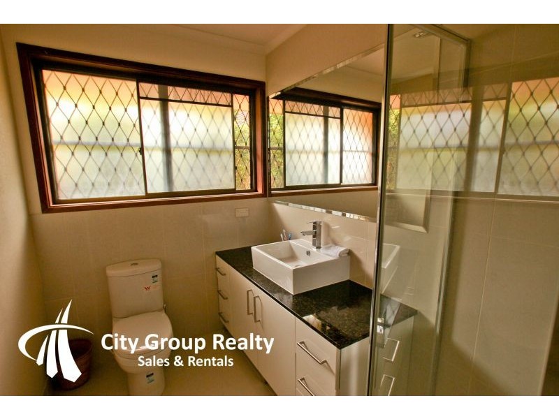 Broadbeach Waters QLD 4218
