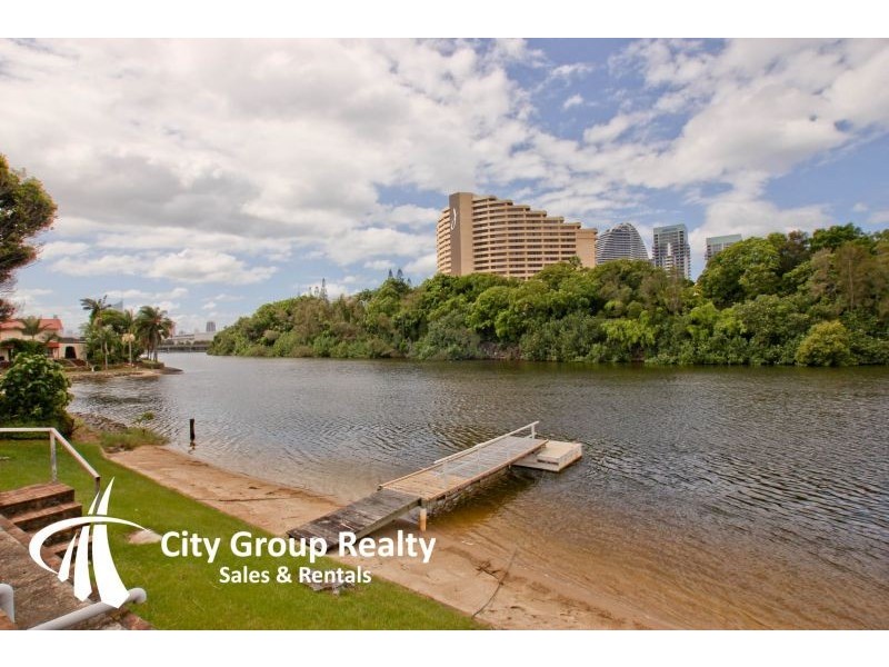 Broadbeach Waters QLD 4218