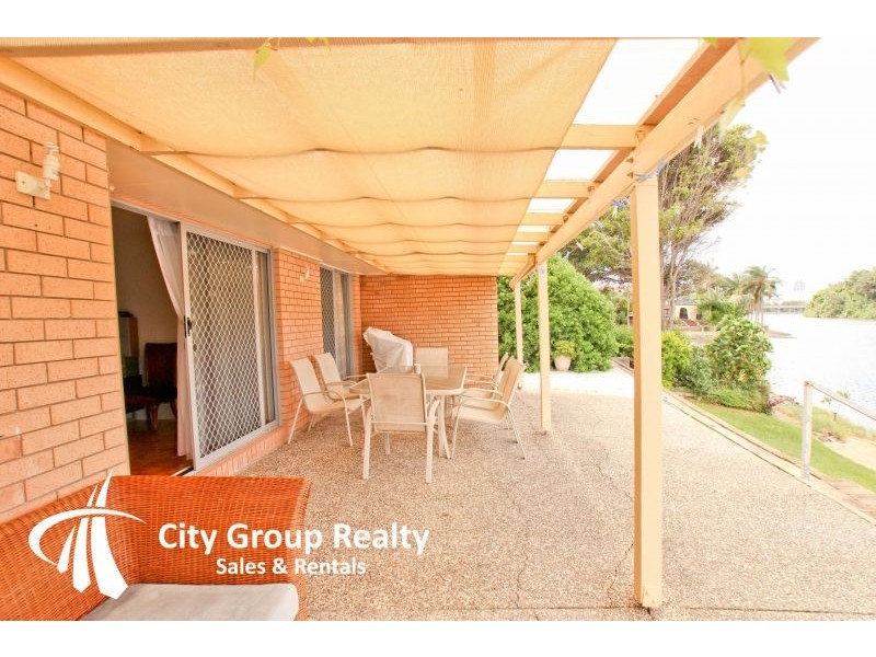 Broadbeach Waters QLD 4218