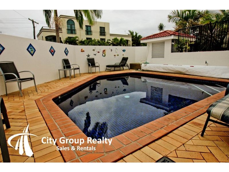 15 Surf Street, Mermaid Beach QLD 4218