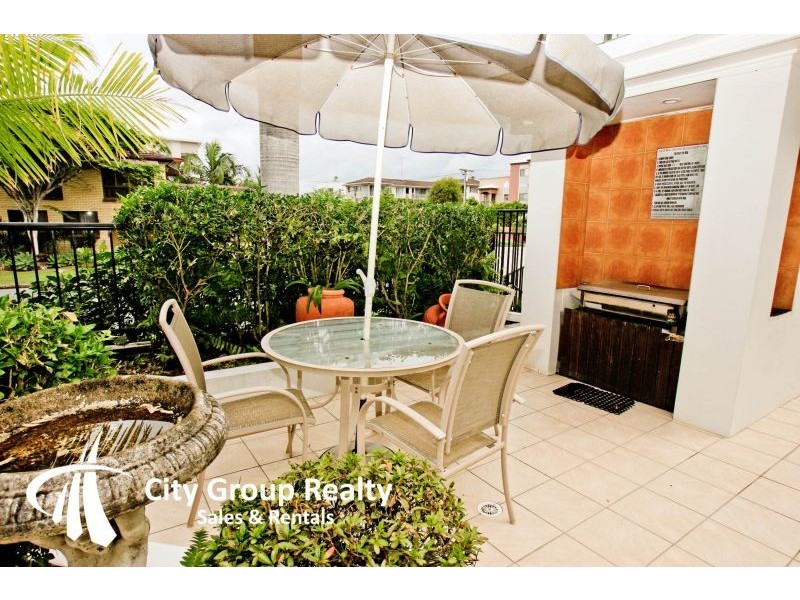 15 Surf Street, Mermaid Beach QLD 4218