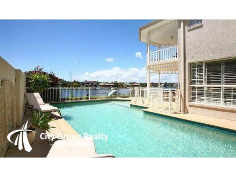 Clear Island Waters QLD 4226