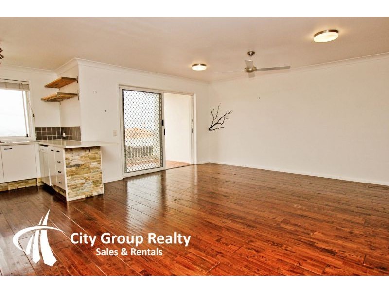 300 The Esplanade, Miami QLD 4220