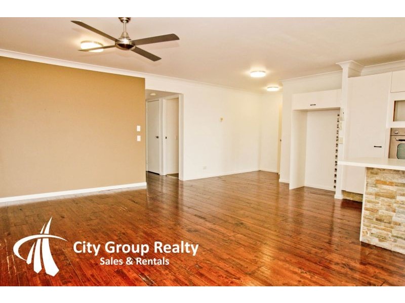 300 The Esplanade, Miami QLD 4220