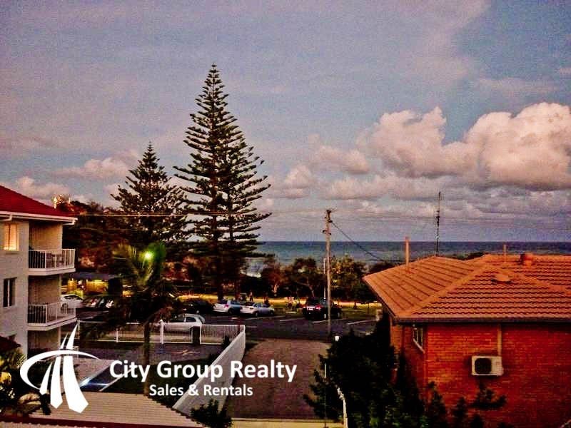 300 The Esplanade, Miami QLD 4220