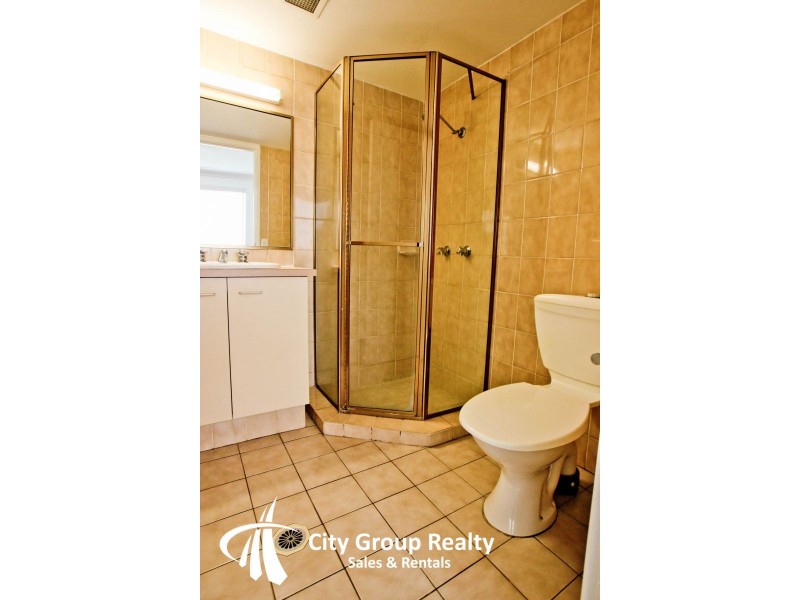 300 The Esplanade, Miami QLD 4220