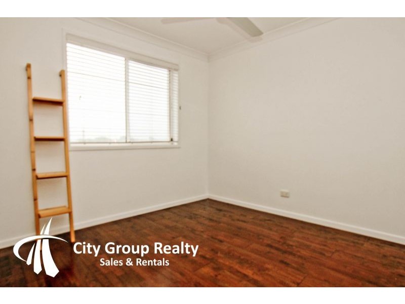 300 The Esplanade, Miami QLD 4220