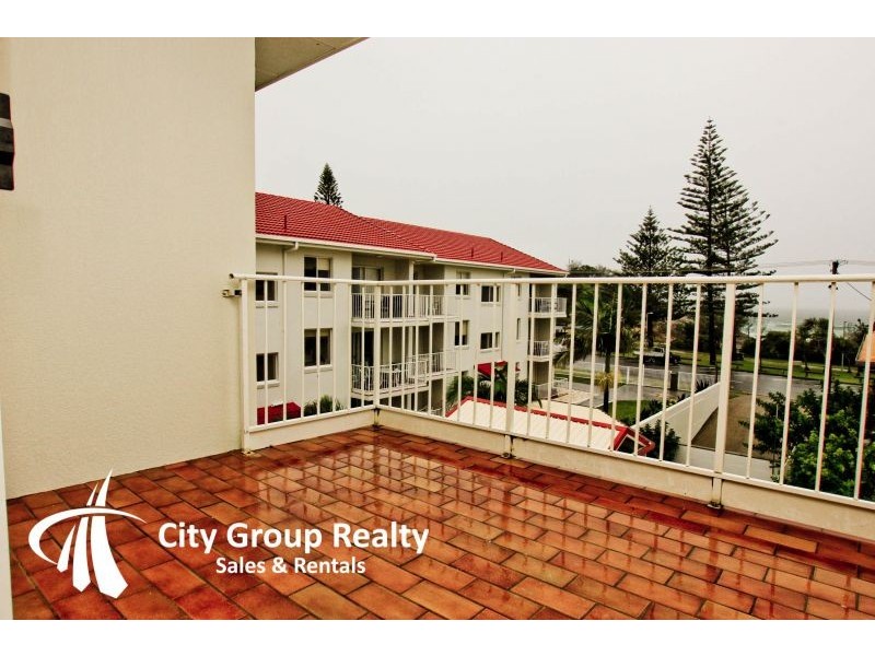 300 The Esplanade, Miami QLD 4220