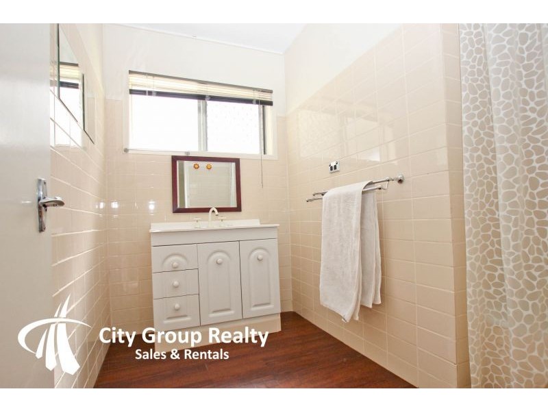 15 Anita Avenue, Miami QLD 4220