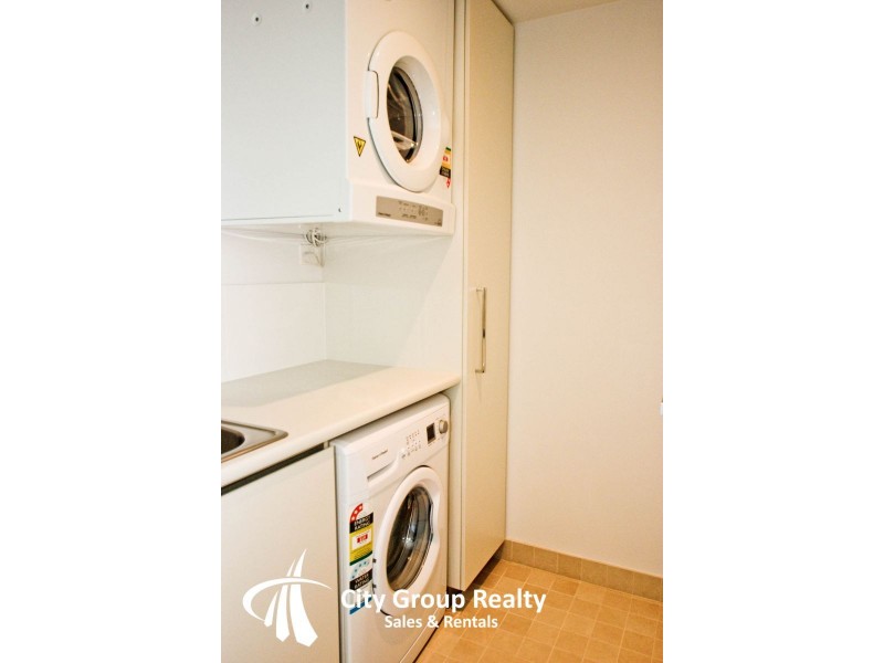 4 The Esplanade, Surfers Paradise QLD 4217