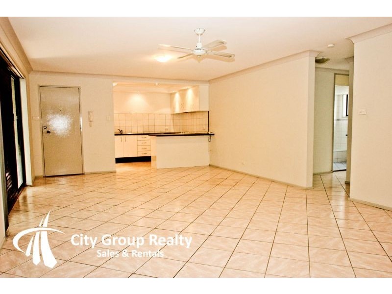 8 Australia Av, Broadbeach QLD 4218