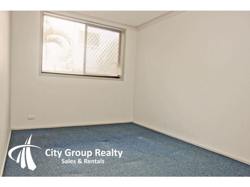 8 Australia Av, Broadbeach QLD 4218