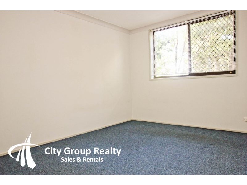 8 Australia Av, Broadbeach QLD 4218