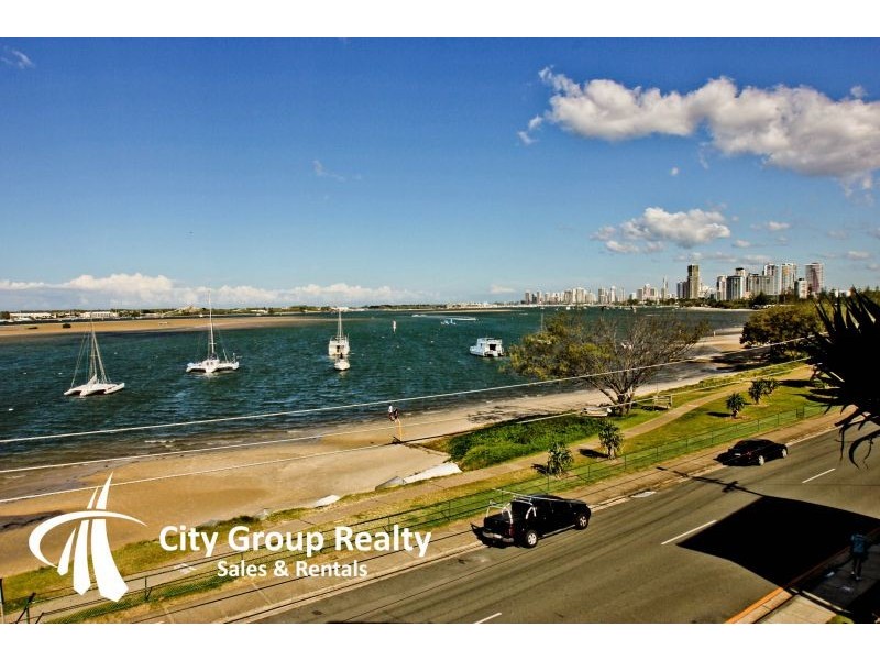 252 Marine Parade, Labrador QLD 4215