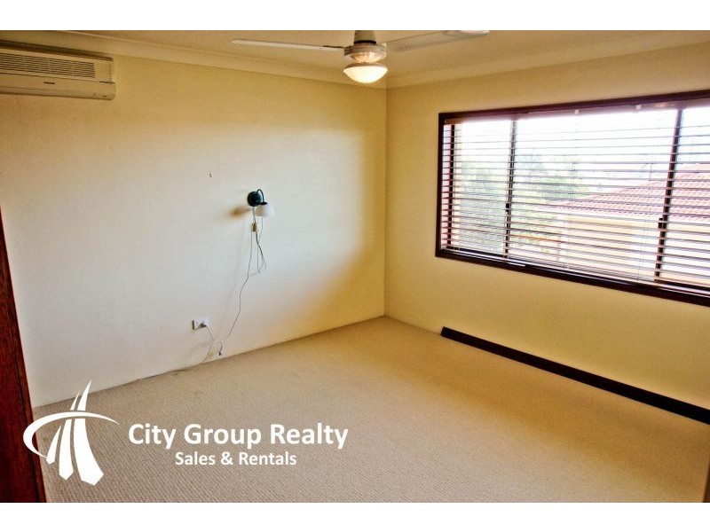 252 Marine Parade, Labrador QLD 4215