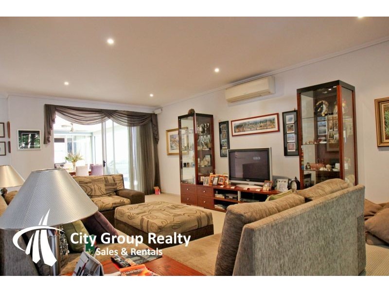 16 Lader Terrace, Varsity Lakes QLD 4227