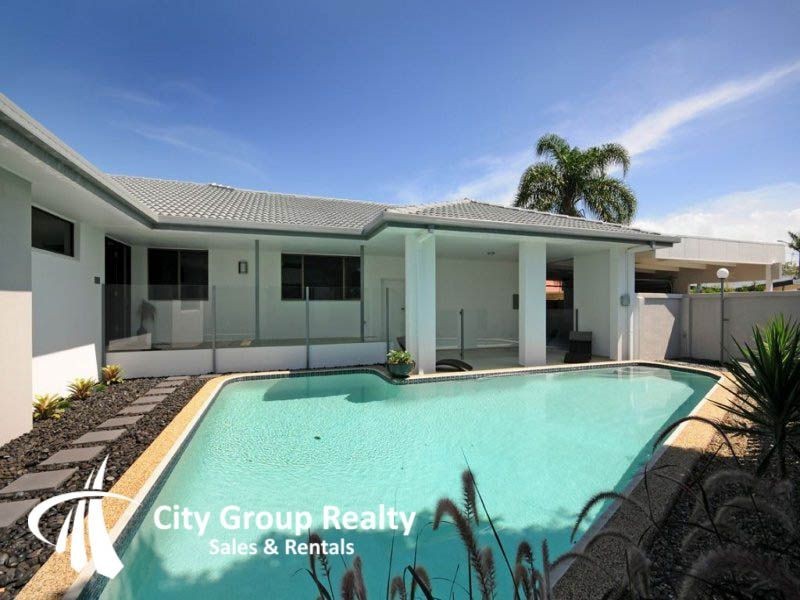 Broadbeach Waters QLD 4218