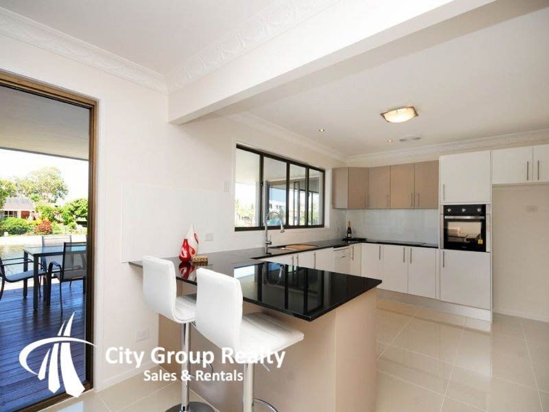 Broadbeach Waters QLD 4218