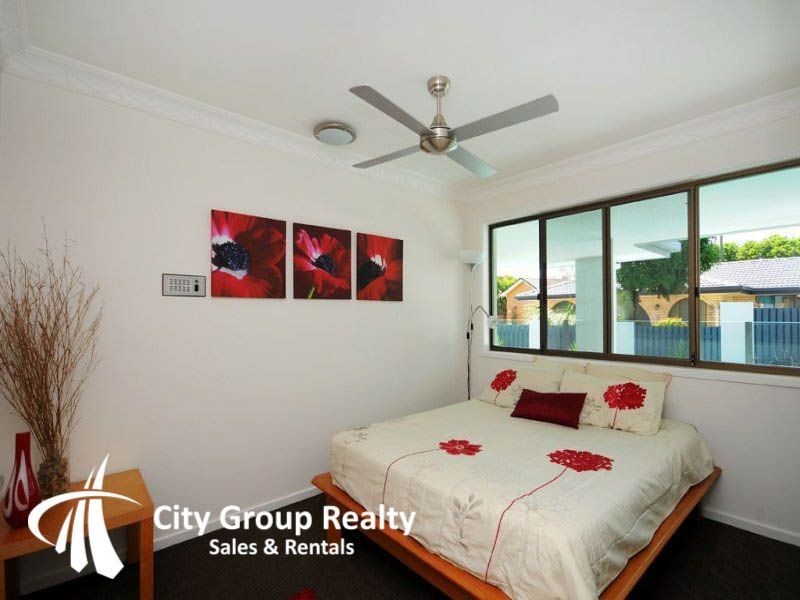Broadbeach Waters QLD 4218