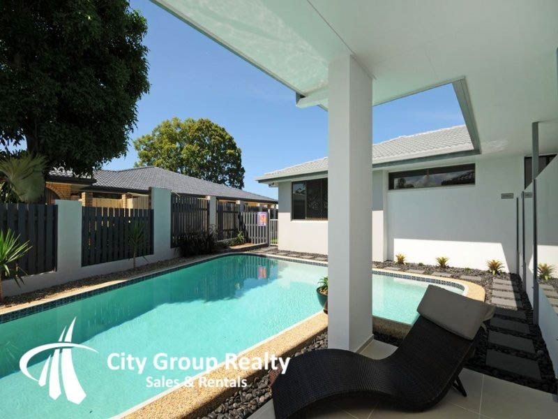 Broadbeach Waters QLD 4218