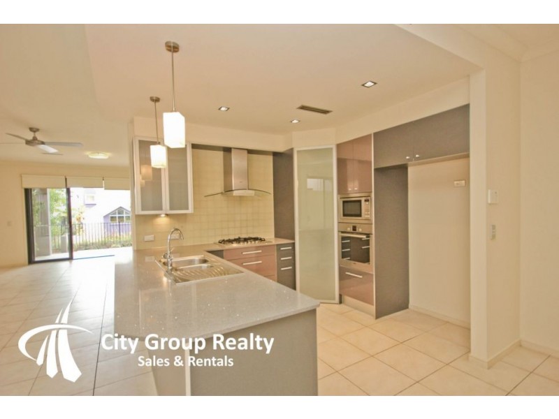 3104 The Boulevard, Carrara QLD 4211