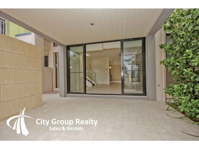 3104 The Boulevard, Carrara QLD 4211