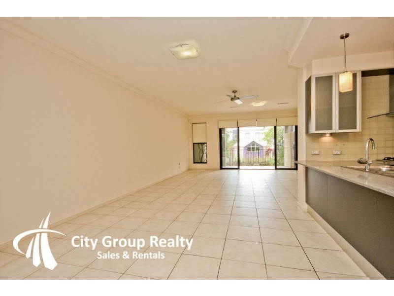 3104 The Boulevard, Carrara QLD 4211