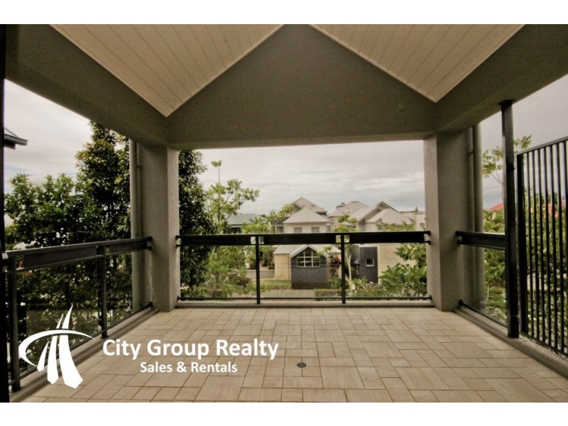 3104 The Boulevard, Carrara QLD 4211