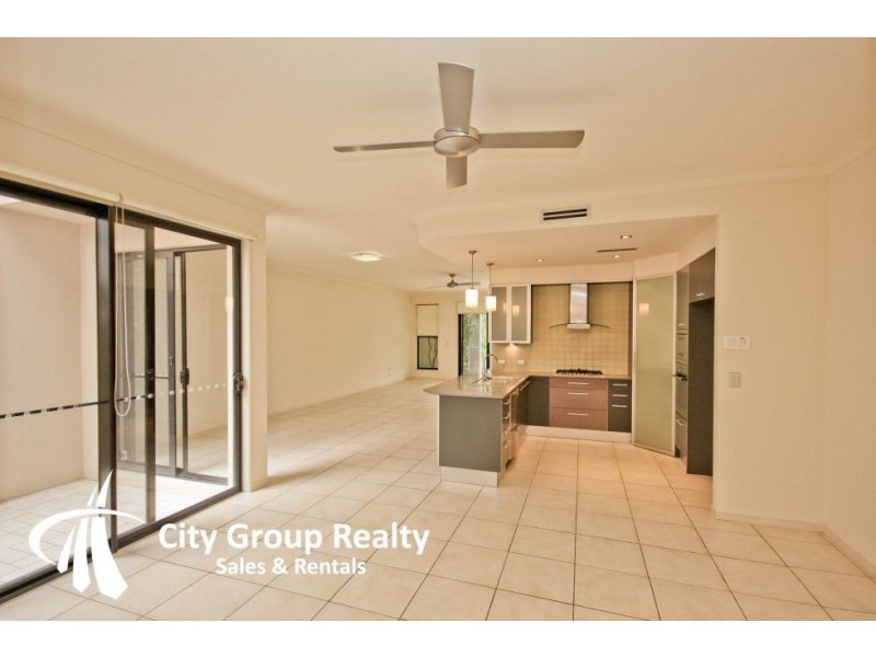 3104 The Boulevard, Carrara QLD 4211