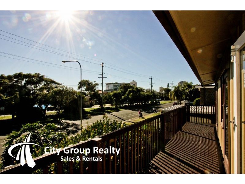 Broadbeach Waters QLD 4218