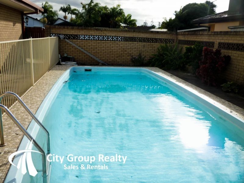 Broadbeach Waters QLD 4218