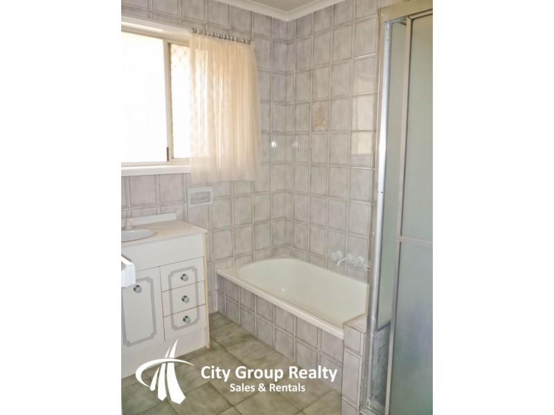 Broadbeach Waters QLD 4218