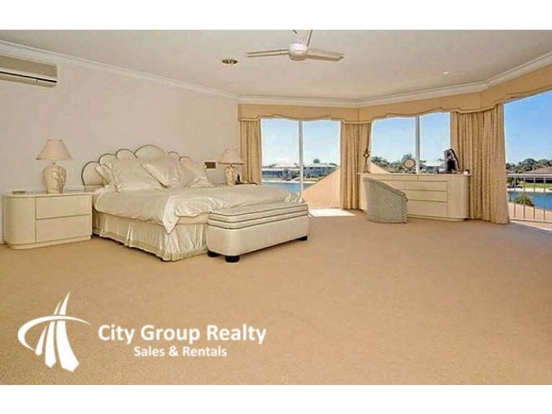 Broadbeach Waters QLD 4218