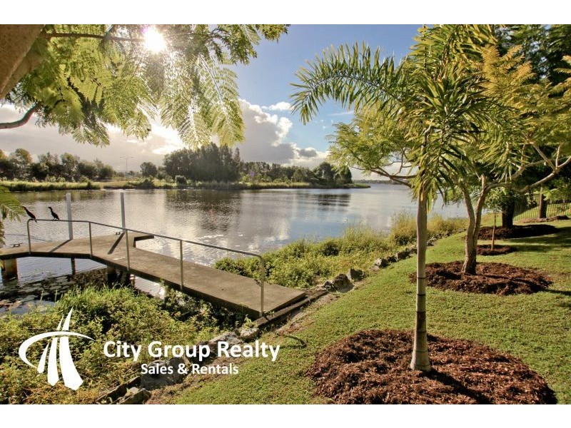 Clear Island Waters QLD 4226