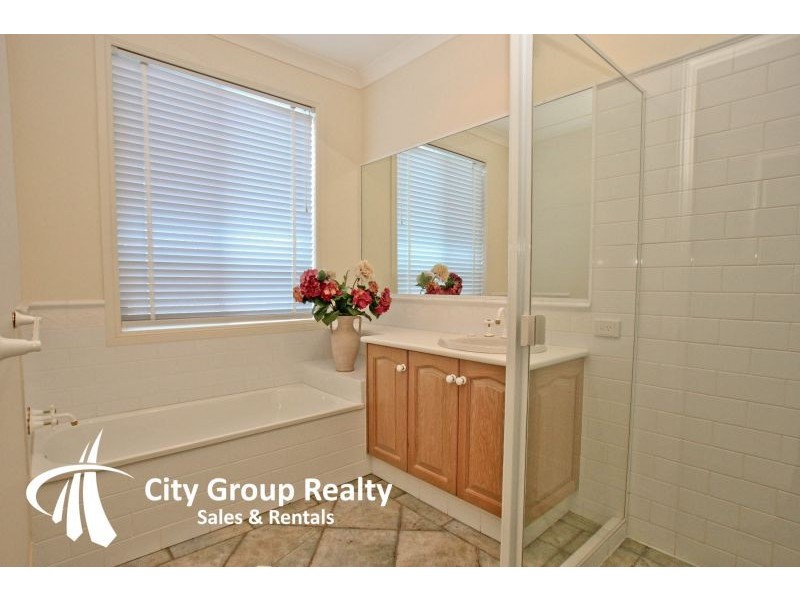 Clear Island Waters QLD 4226