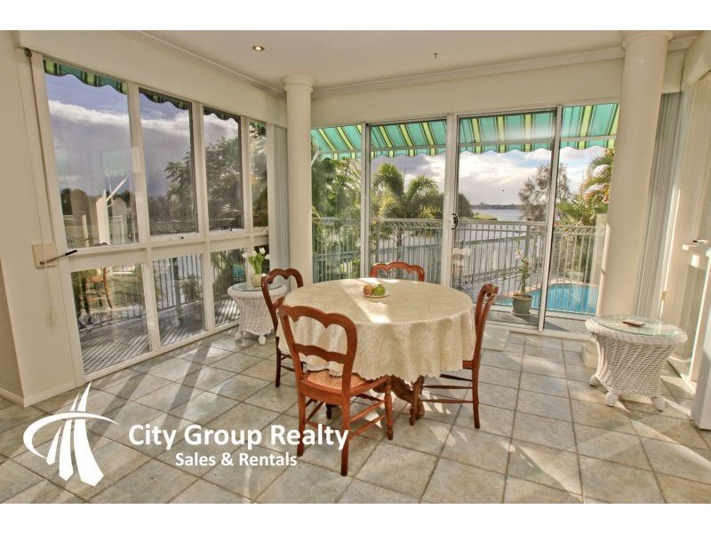 Clear Island Waters QLD 4226