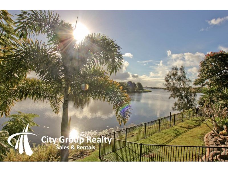 Clear Island Waters QLD 4226