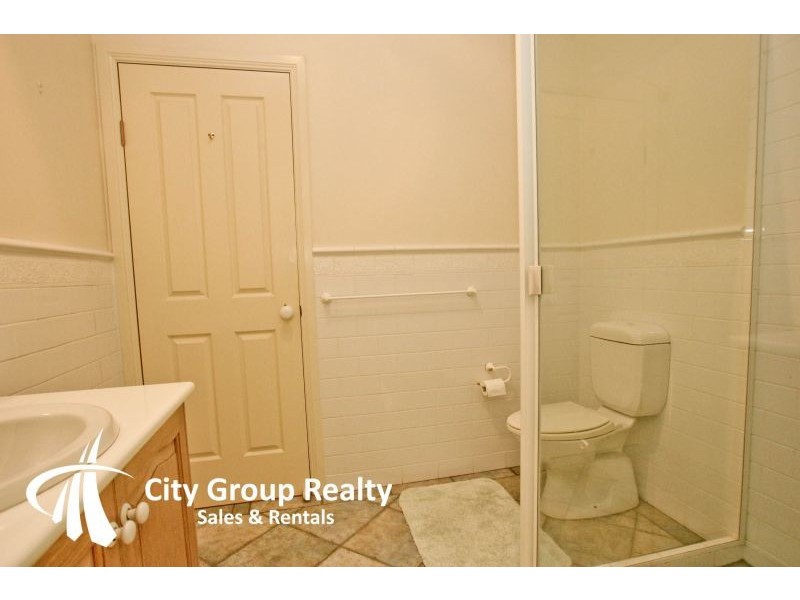 Clear Island Waters QLD 4226