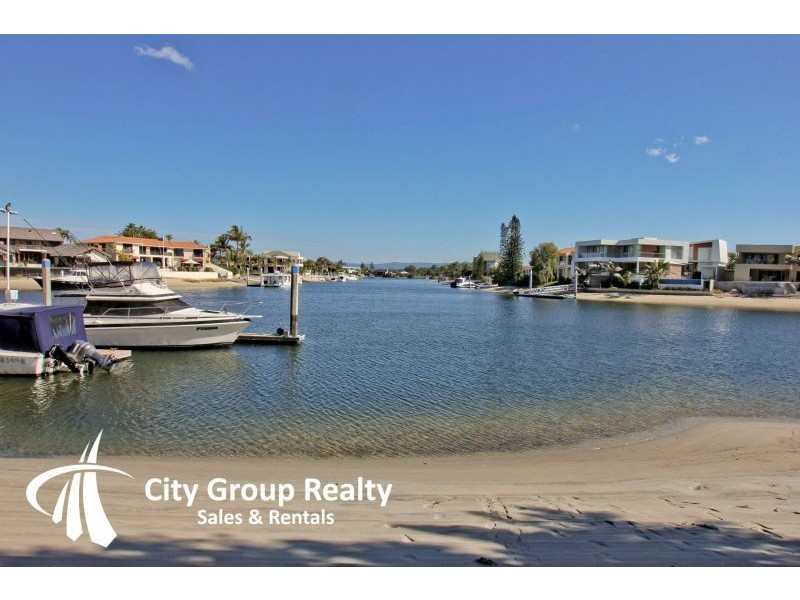 18 Commodore Drive, Surfers Paradise QLD 4217