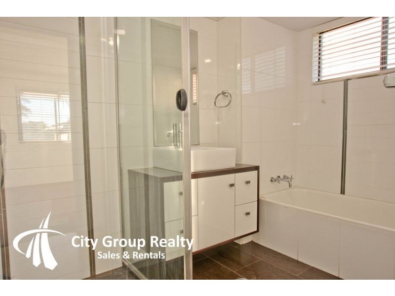 Chevron Island QLD 4217