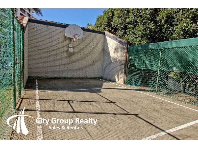 Paradise Waters QLD 4217