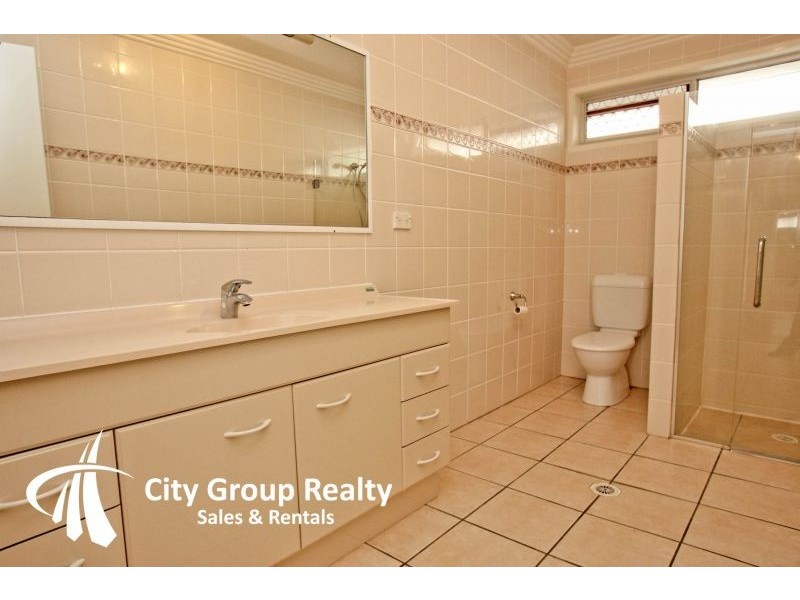 Broadbeach Waters QLD 4218