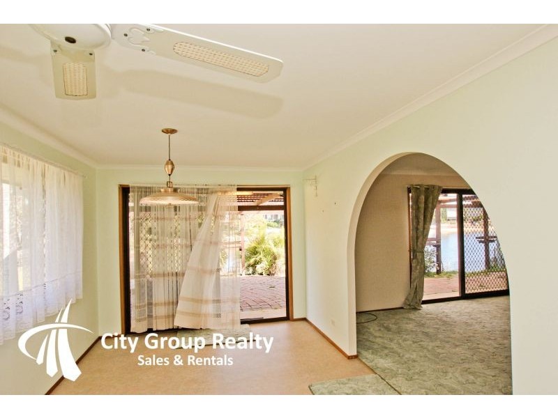 136 Melaleuca Dr, Palm Beach QLD 4221