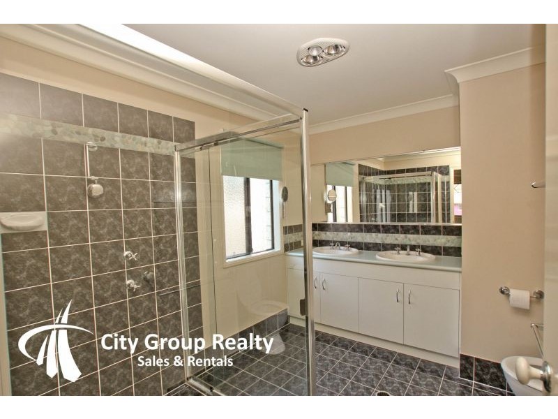 Highland Park QLD 4211