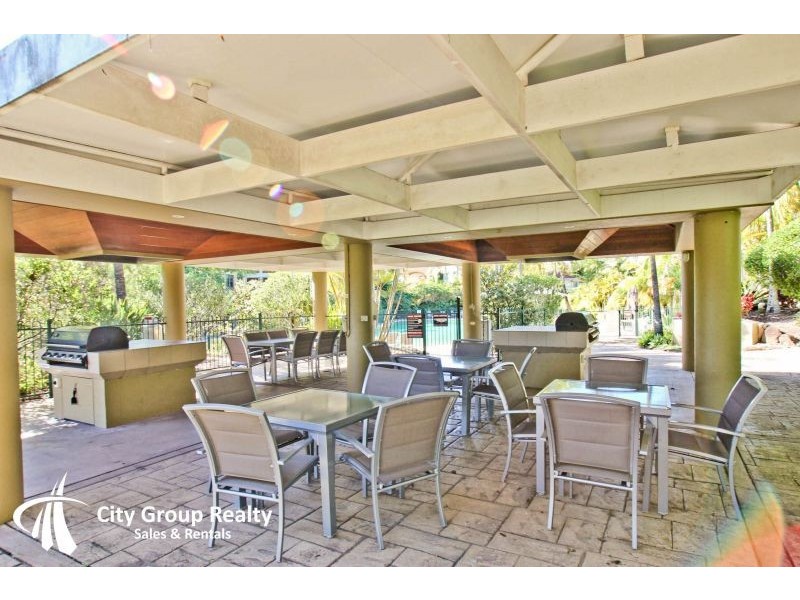 Broadbeach Waters QLD 4218