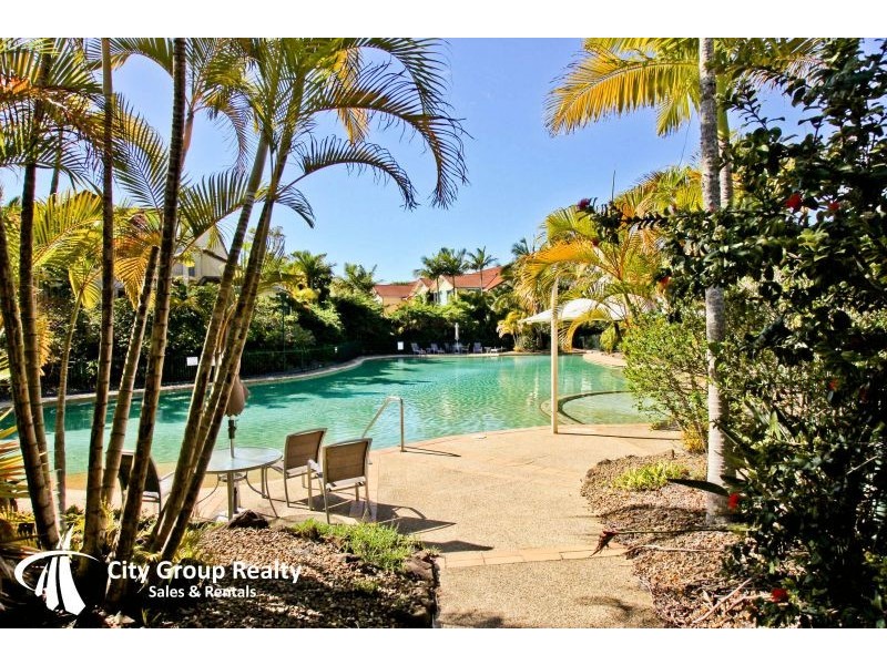 Clear Island Waters QLD 4226