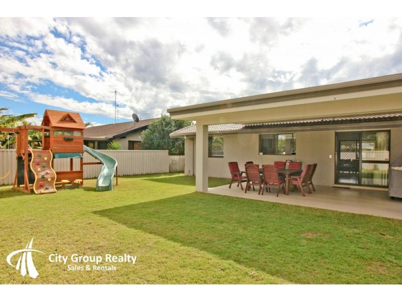 70 Mountain View Avenue, Burleigh Waters QLD 4220