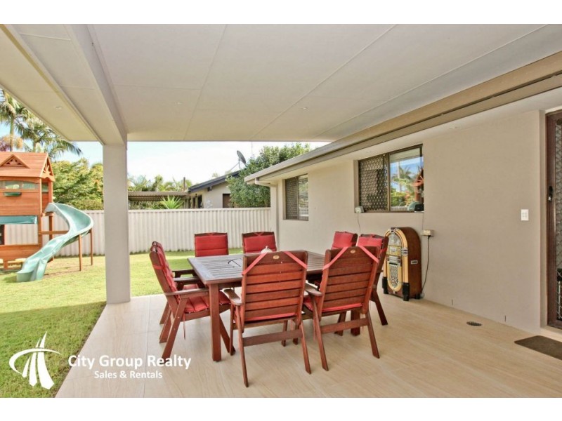 70 Mountain View Avenue, Burleigh Waters QLD 4220