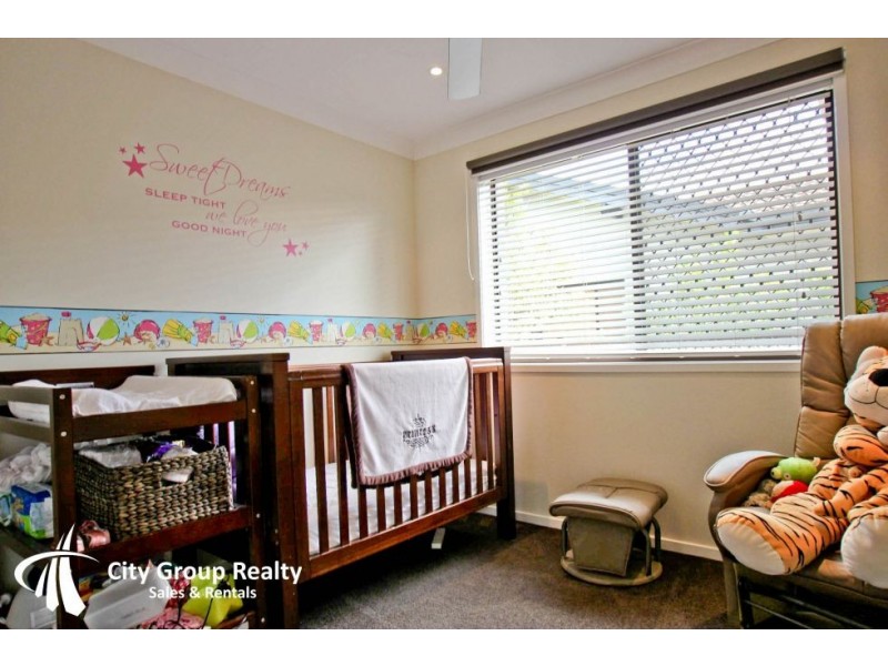 70 Mountain View Avenue, Burleigh Waters QLD 4220